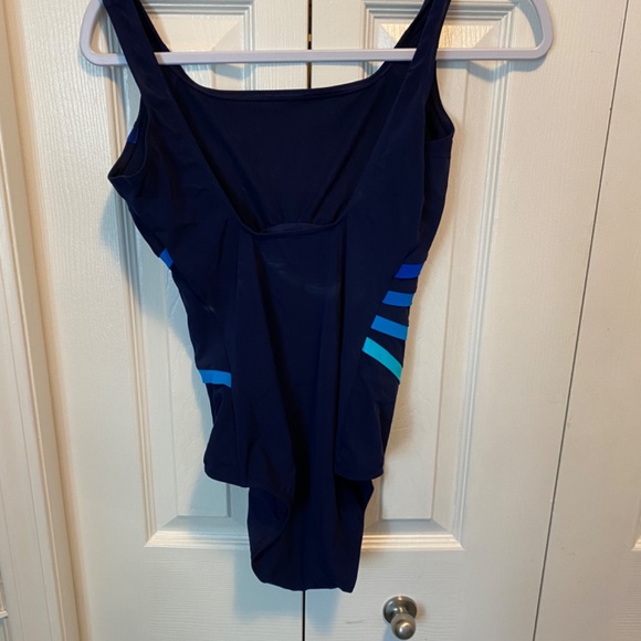 Marks and Spencer size 12 bathing suit - Picture 6 of 7